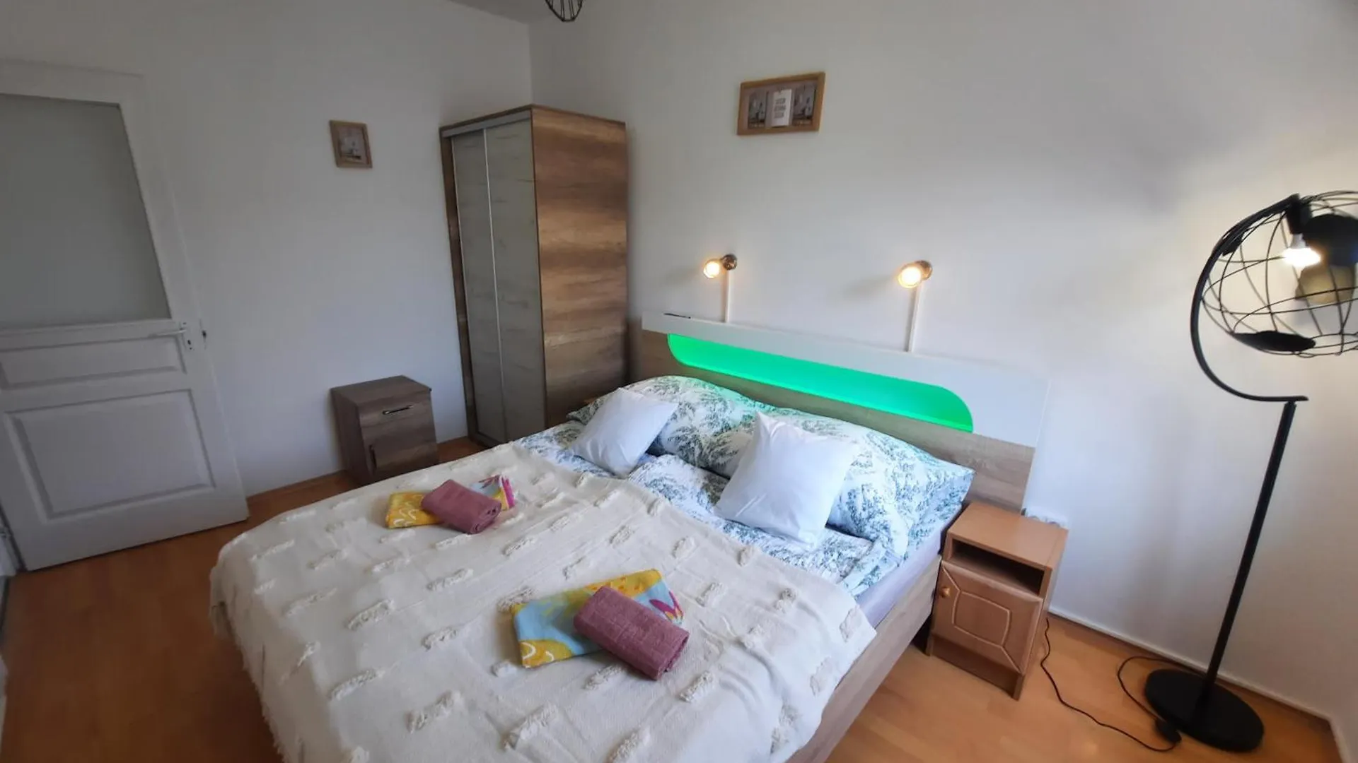 Zoeld Beka Apartmanok Koelcsey II Hajduszoboszlo