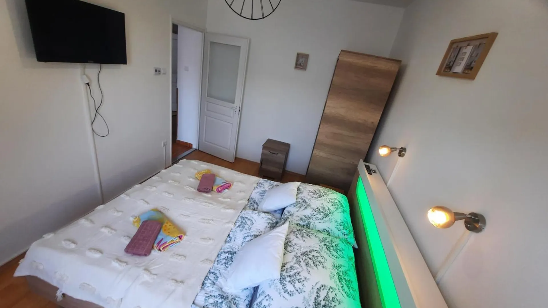 Apartment Zoeld Beka Apartmanok Koelcsey II Hajduszoboszlo Hungary